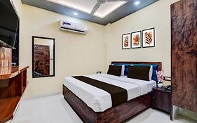 Hotel Al Taj